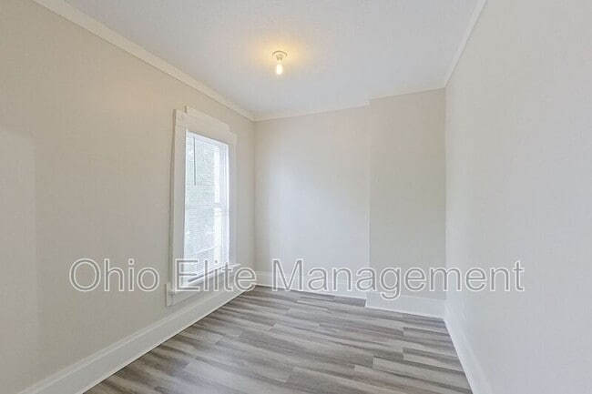 Foto del edificio - 1695 E Weber Rd