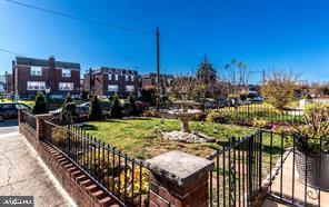 Foto del edificio - 1223 Wellington St