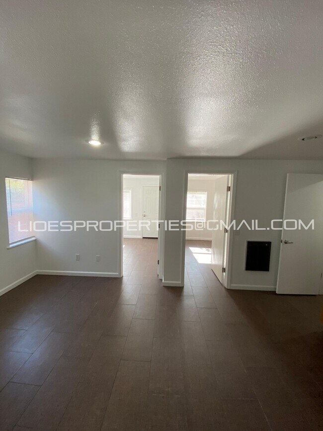 Living Room - 2366 Beacon Ave S