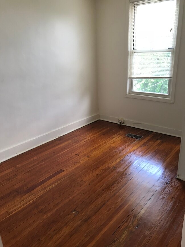 Building Photo - 3340 Elmley Ave
