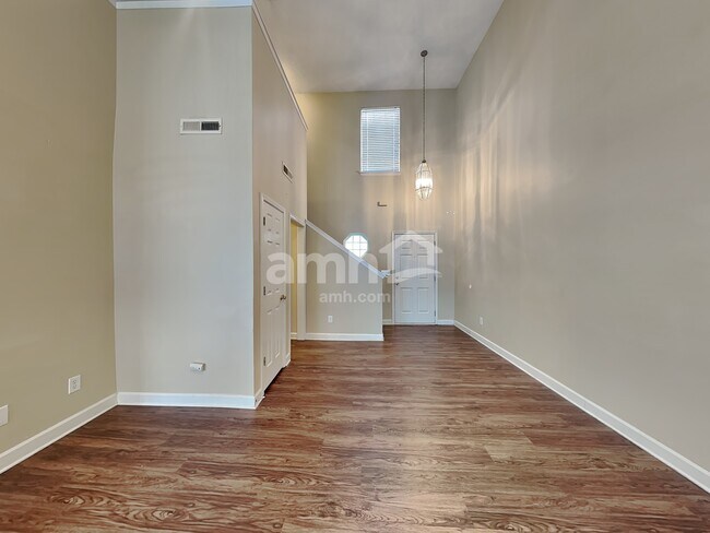 Building Photo - 14019 Bernardy Ln