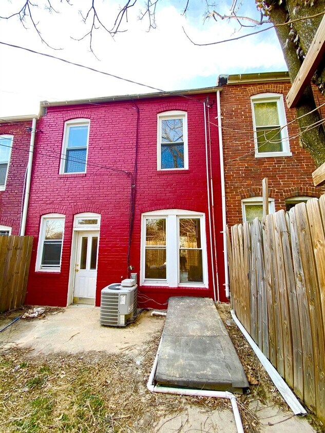 3 br, 2 bath Townhome 321 Marydell Rd Townhouse for Rent in