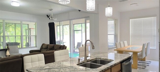 Building Photo - 8674 Abbotsbury Dr