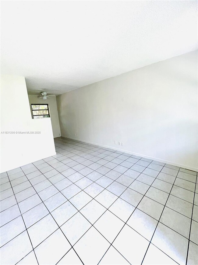 Foto del edificio - 400 SE 31st St