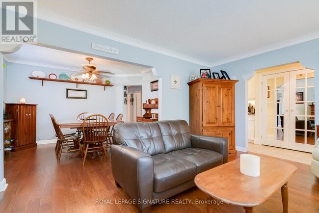 Building Photo - 22 Bardwell Crescent