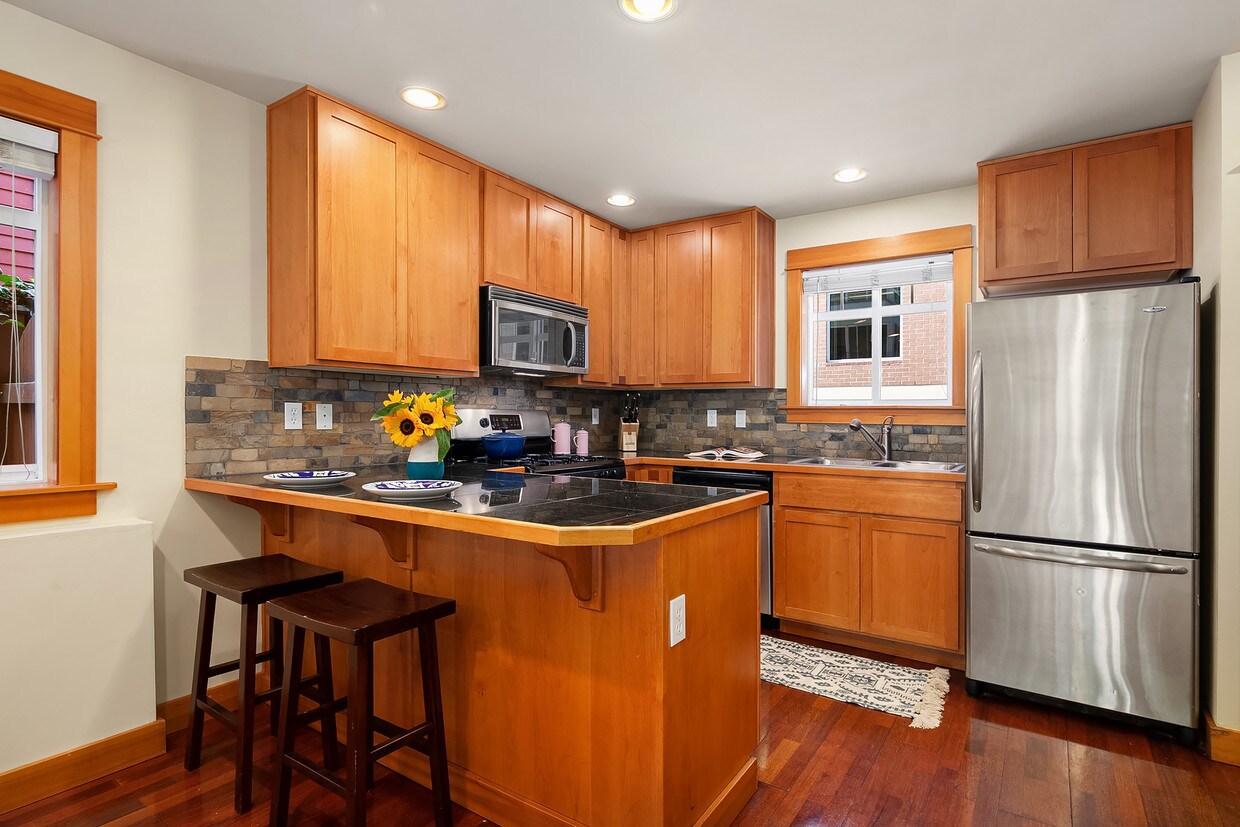 2325 Franklin Ave E, Seattle, WA 98102 Townhome Rentals in Seattle WA