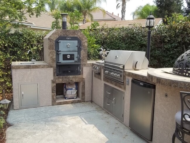 Building Photo - Large and spacious 2-Story home in Clovis ...