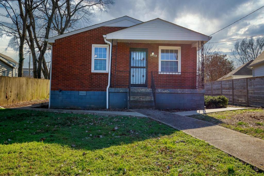 Primary Photo - 2341-B Herman St.