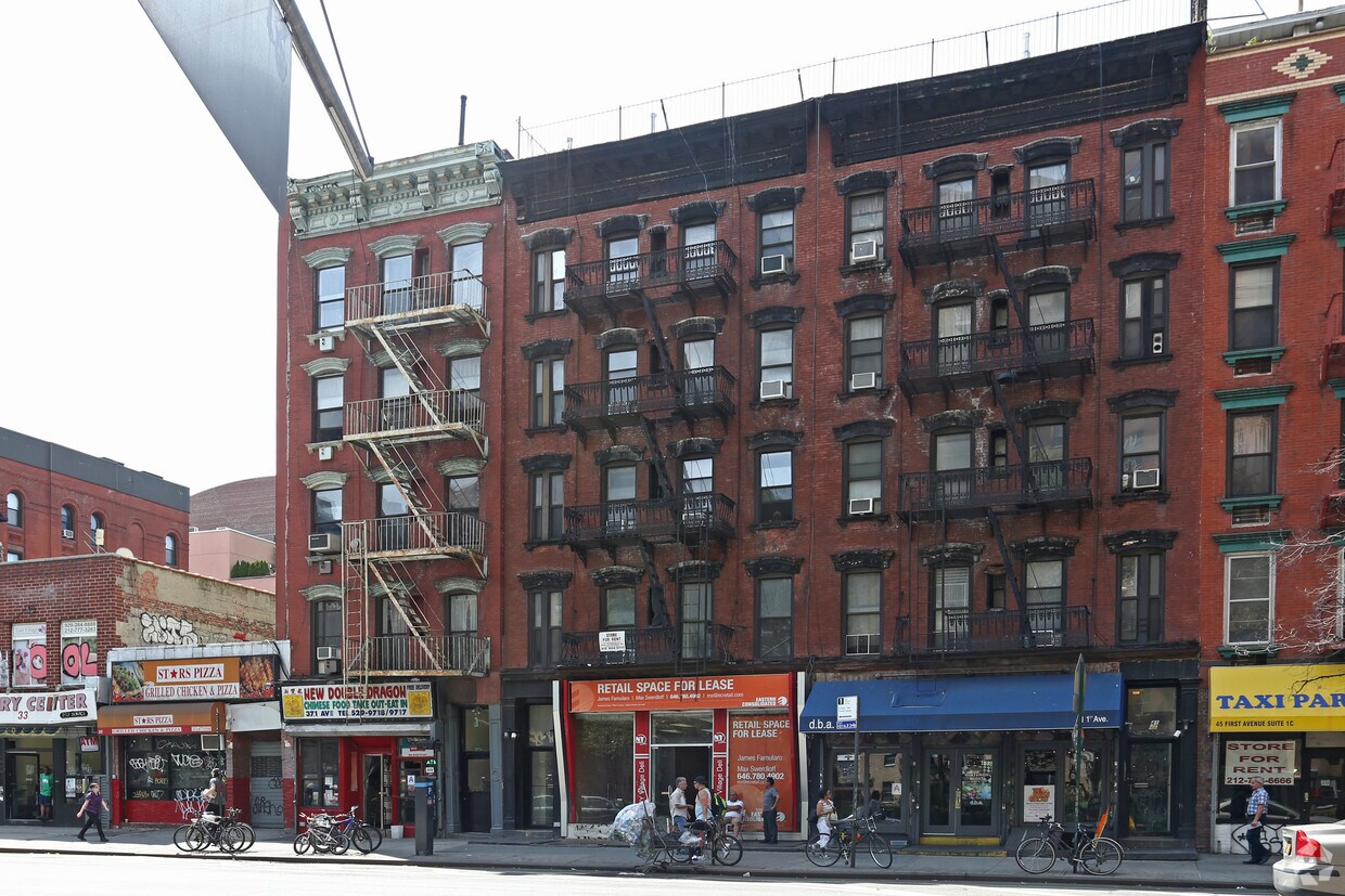 Foto del edificio - 39 First Ave