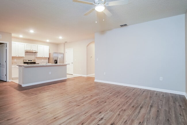 Building Photo - 1064 Cambridge Dr