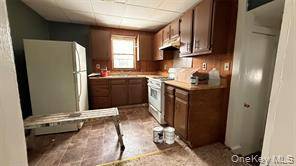 Foto del edificio - 19 Bloomingburg Rd