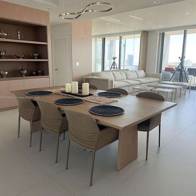 Foto del edificio - 330 Sunny Isles Blvd
