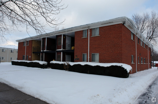 Building Photo - Country Apartments