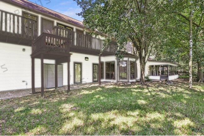 Building Photo - 20310 Spoonwood Dr