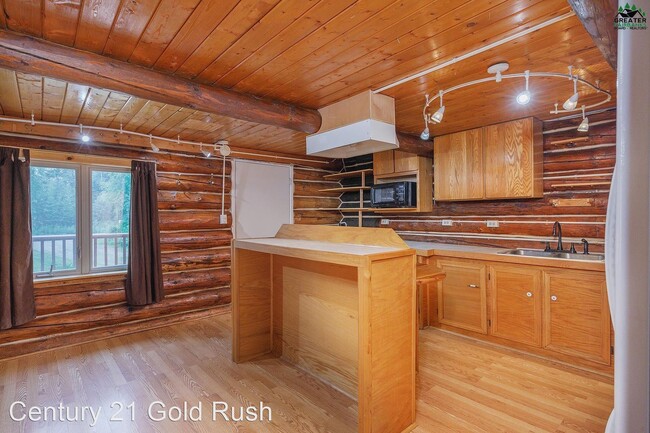 Building Photo - 4 br, 2.5 bath House - 3160 Treaty Street