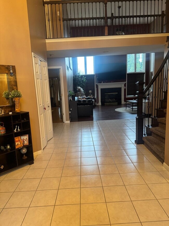 Building Photo - 14466 Doebler Dr