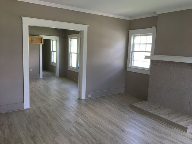 Building Photo - Birmingham / Ensley 35208