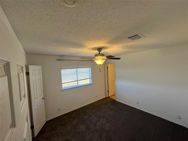 Building Photo - 2932 Donnell Dr