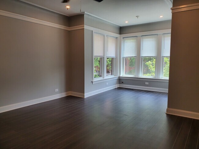 Foto del edificio - 1322 W Ardmore Ave