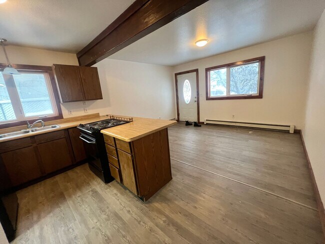 Foto del edificio - 285 Cindy Dr