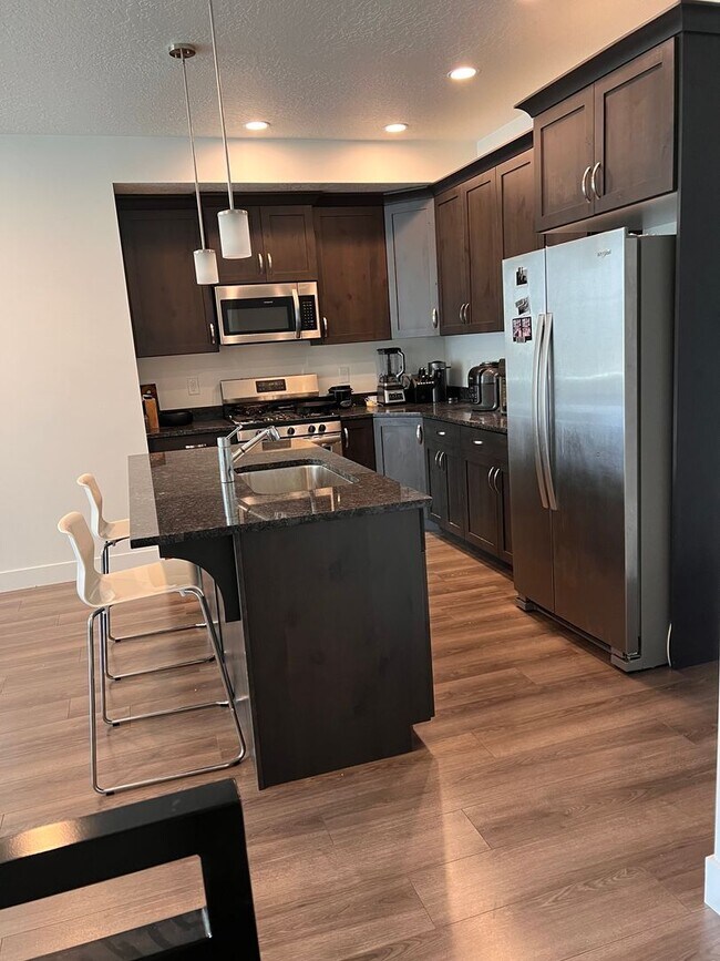 Foto del edificio - Beautiful Townhome in great location!