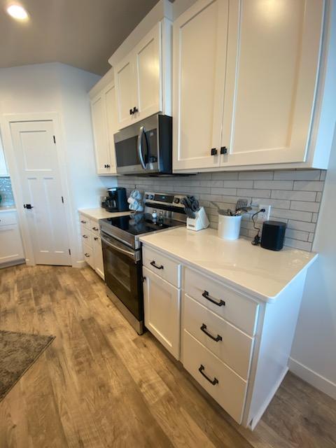 Building Photo - 570 Linden Dr, 309