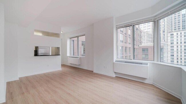 Building Photo - 180 Riverside Blvd