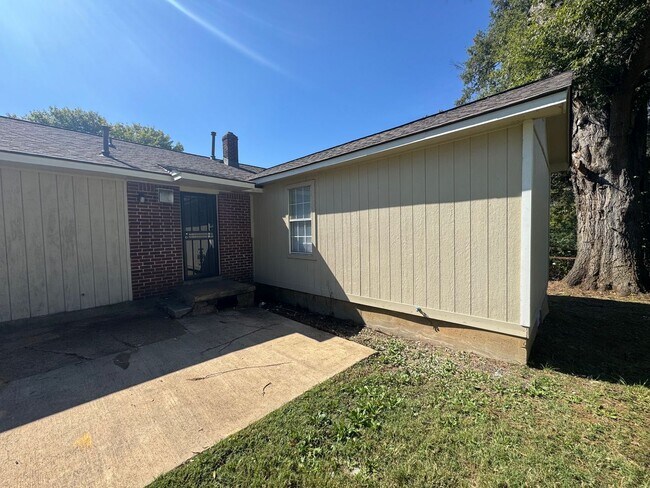 Foto del edificio - 4628 Windward Dr