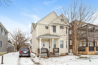 Building Photo - 6010 Wakefield Ave