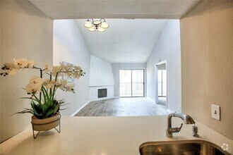 Building Photo - 10075 Westpark Dr