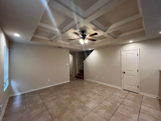 Foto del edificio - 6012 Jax Wy