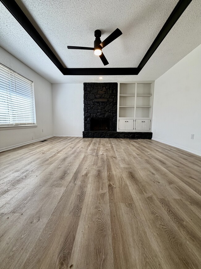 Foto del edificio - 10528 Ricky Ln