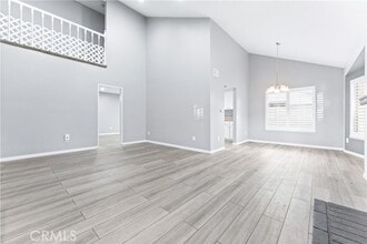 Building Photo - 83 Weepingwood