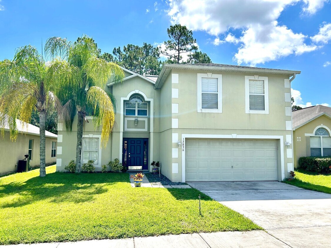 Foto principal - Resort-style living in Orlando — 4BR pool ...