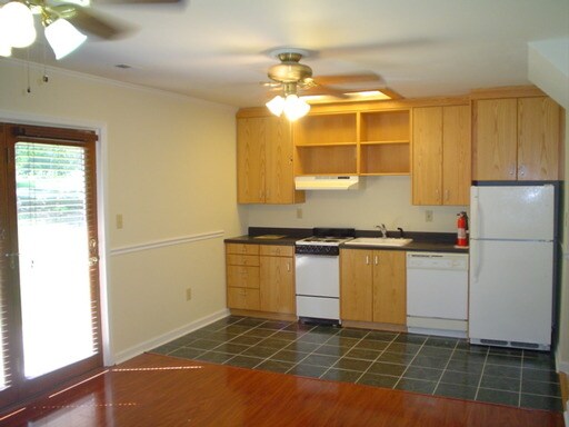 Building Photo - 4616 Hunters Creek Ln