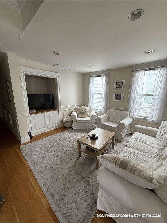 Foto del edificio - 190 L St