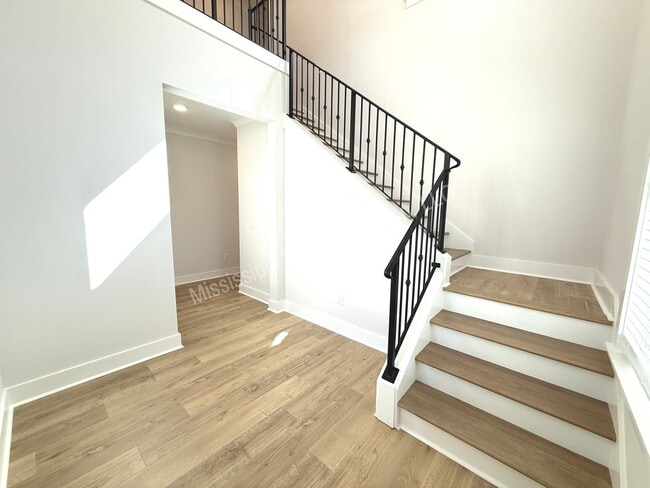 Building Photo - 4BD/4.5BA IN THE RESERVE PHASE II