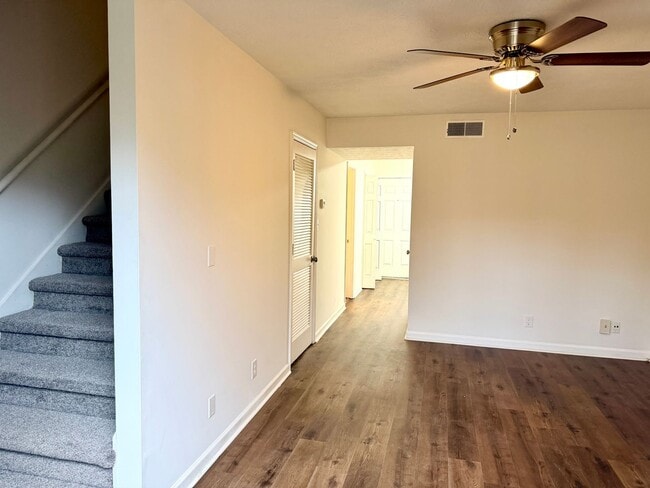 Building Photo - Welcome to this charming 2-bedroom, 2-bathroom home located in the heart of Fayetteville, GA.