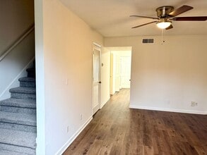 Building Photo - 470 S Jeff Davis Dr