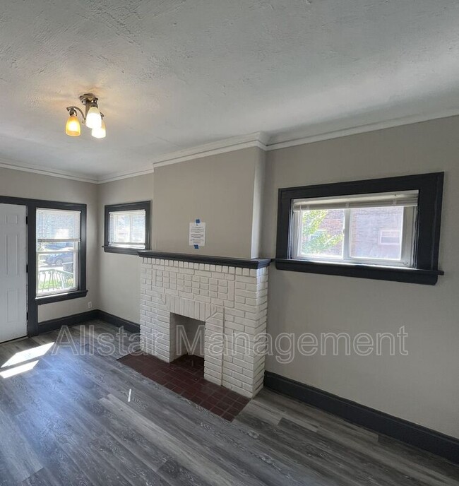 Building Photo - 3638 E 149th St