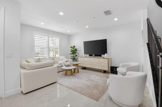 Foto del edificio - 5022 NW 16th Way