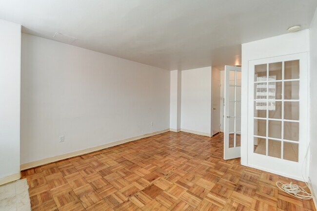 Foto del edificio - Charming & Bright Junior One Bedroom at River Place North
