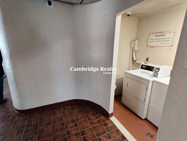 Building Photo - 278 Beacon St