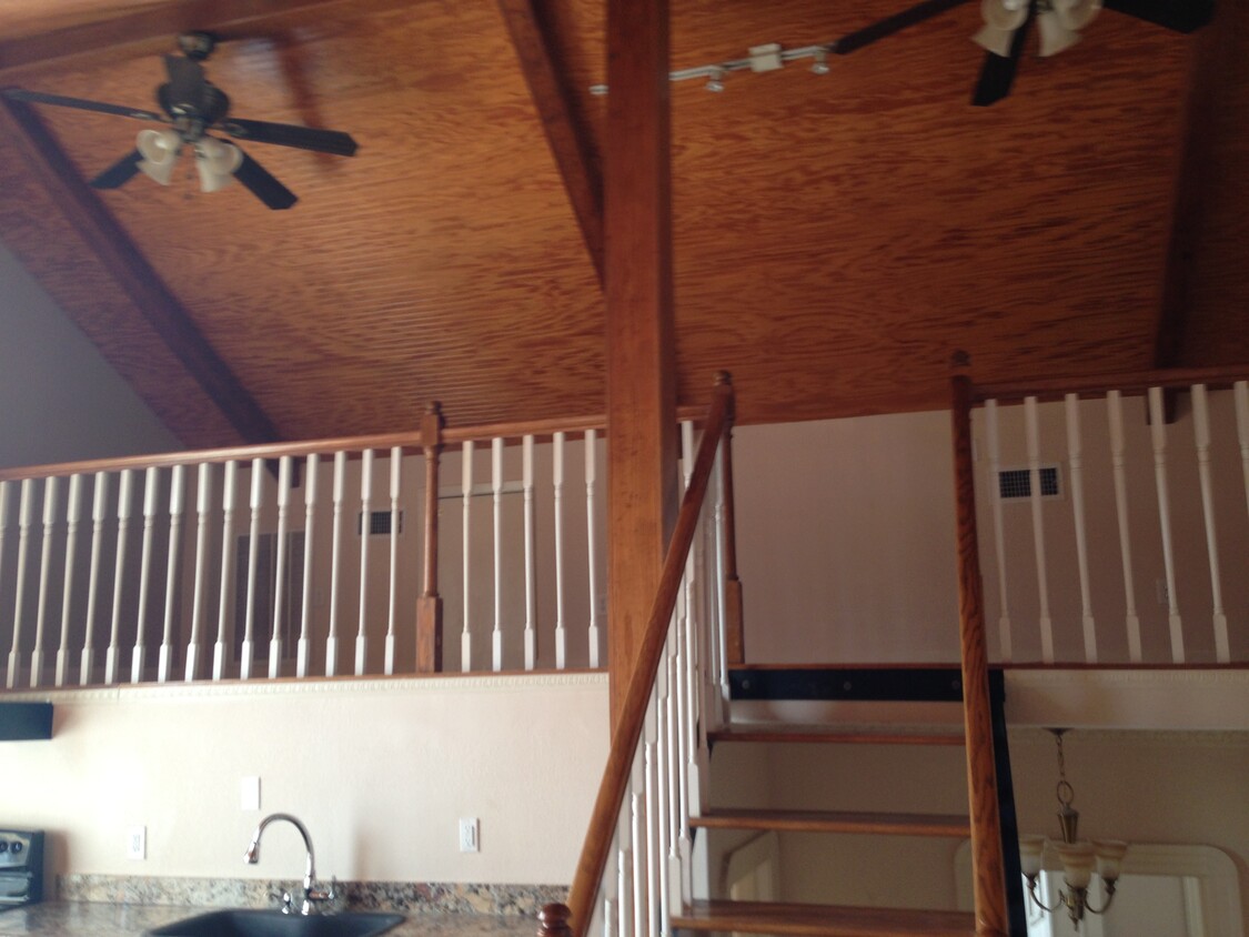 Primary Photo - 424 Harrison Ave