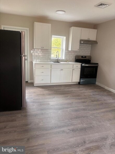 Foto del edificio - 113 N Hook Rd