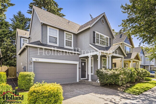 Foto del edificio - Gorgeous Two-Level Hillsboro Home with a F...