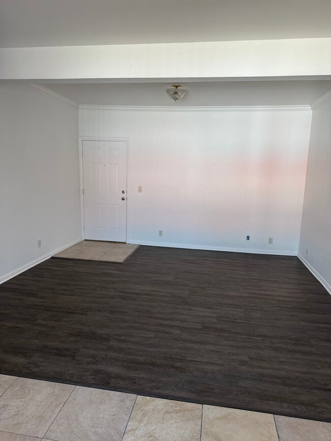 Living rppm - 1700 W 43rd St