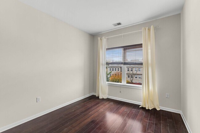 Foto del edificio - 1017 Brittany Dr