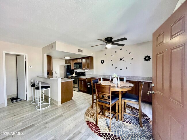 Foto del edificio - 14404 N Boxwood Ln
