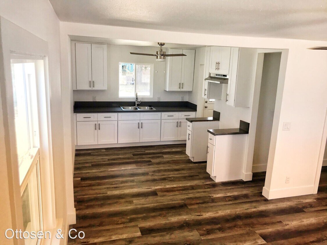Primary Photo - 2 br, 1 bath House - 14181 Arrow Blvd